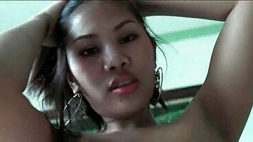 亚洲素人与男友拍摄性爱录像带